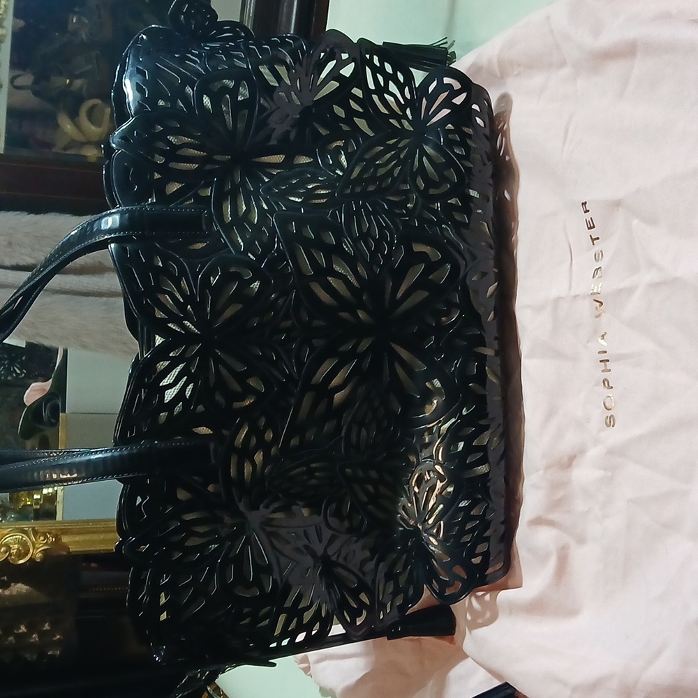 🦋 Sophia Webster Liara Black Patent Leather 3D Butterfly Tote Large Rare ✨ - Picture 5 of 15